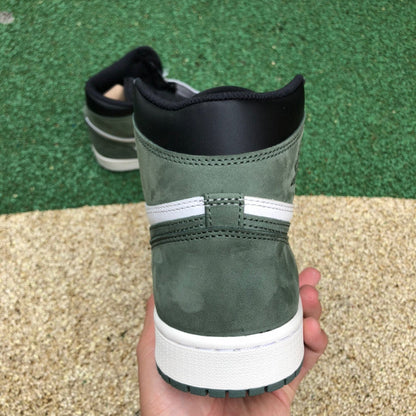 AJ1 High Ringsclay Green