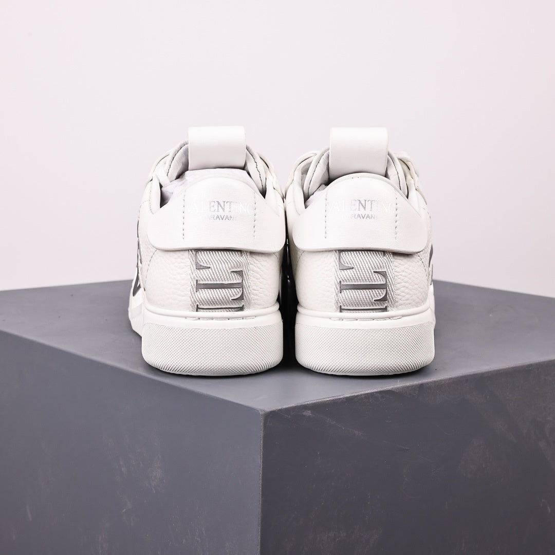 Valentino VL7n White