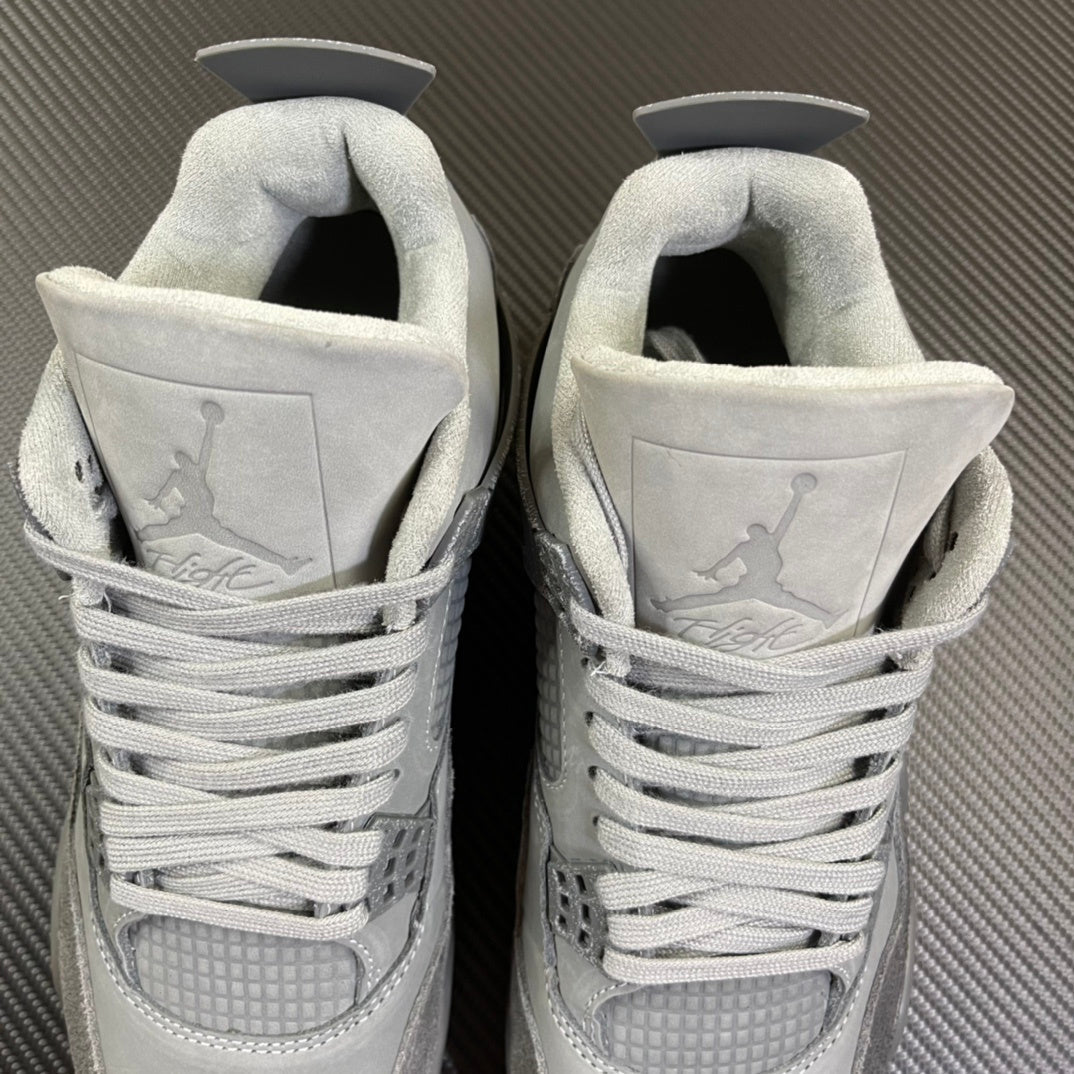 AJ4 SE Smoke Grey