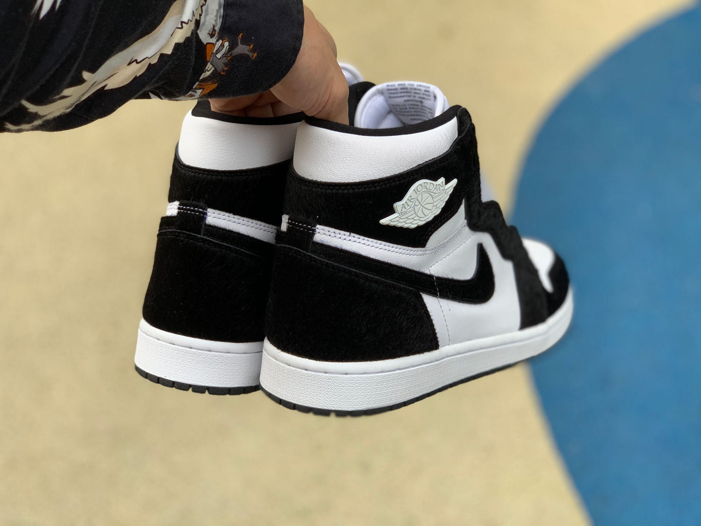 AJ1 High Black And White