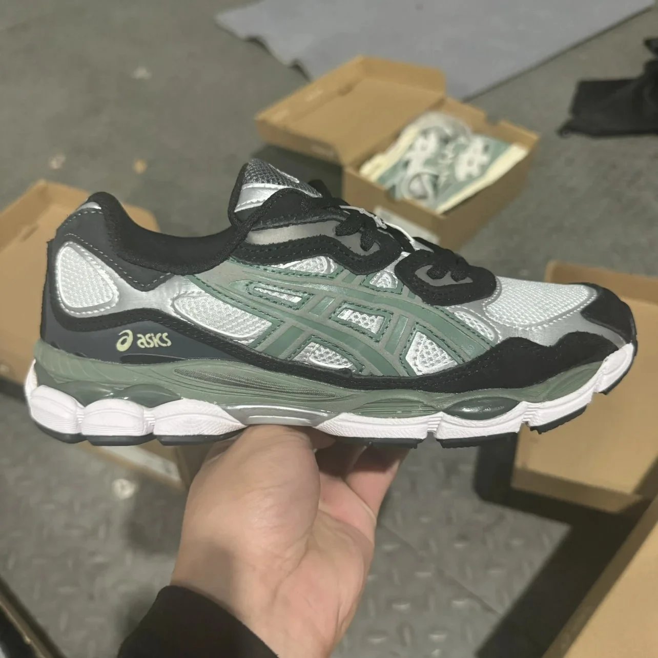 GEL-NYC Green and Grey