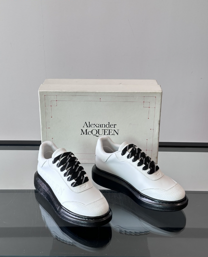 Alexander McQueen Oversized White/Black