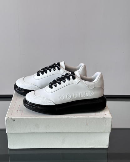 Alexander McQueen Oversized White/Black