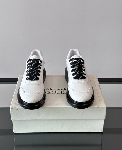Alexander McQueen Oversized White/Black