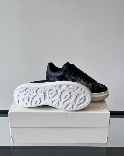 Alexander McQueen Oversized Black/White