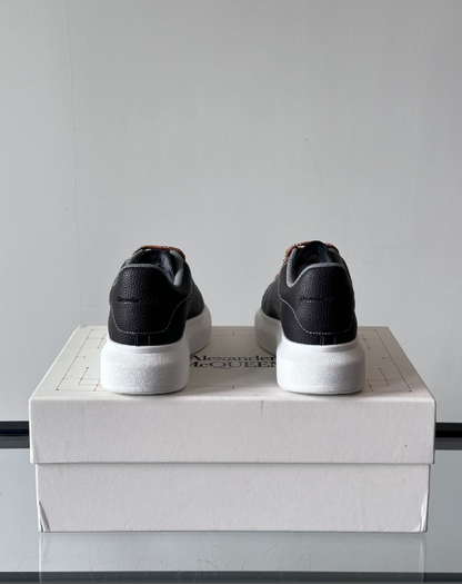 Alexander McQueen Oversized White/Black