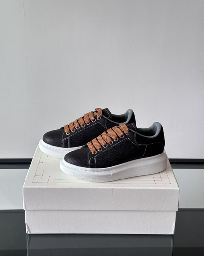 Alexander McQueen Oversized White/Black