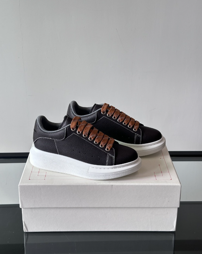 Alexander McQueen Oversized White/Black