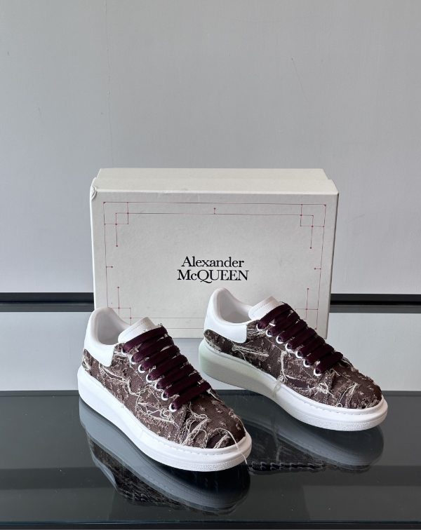 Alexander McQueen Oversized