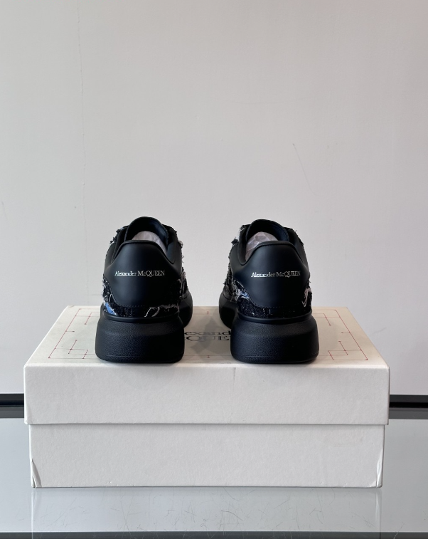 Alexander McQueen Oversized Black