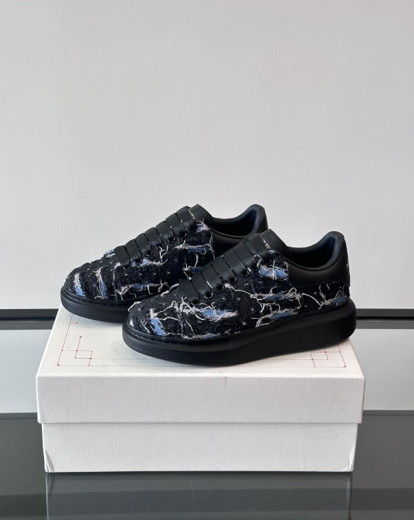 Alexander McQueen Oversized Black