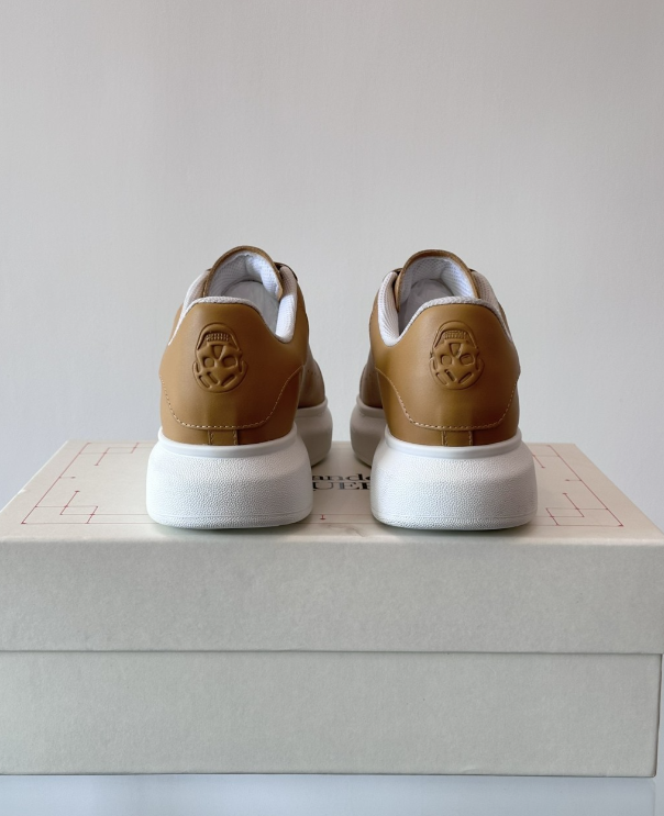 Alexander McQueen Oversized White/Beige