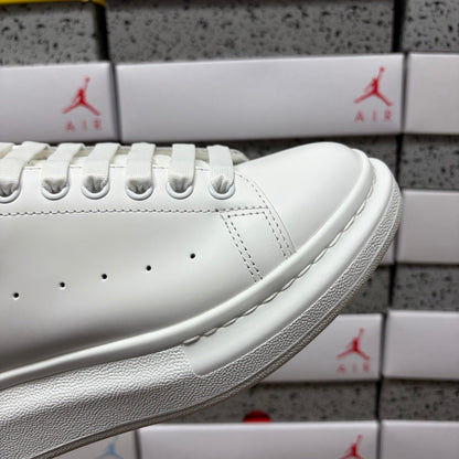 Alexander McQueen Turtle White