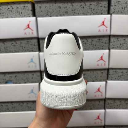 Alexander McQueen Black & White