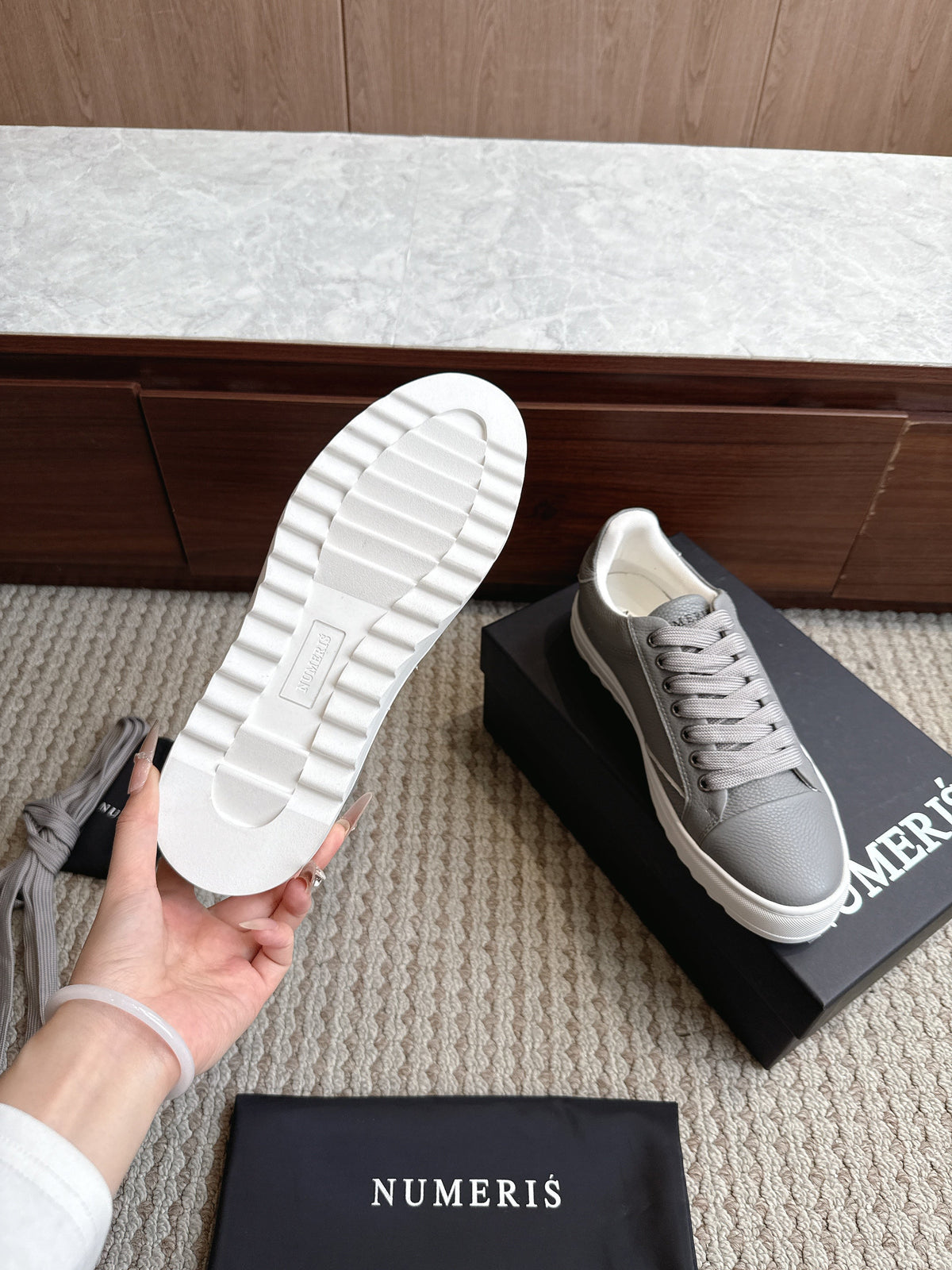 Numer Atelier - Acrylic Grey