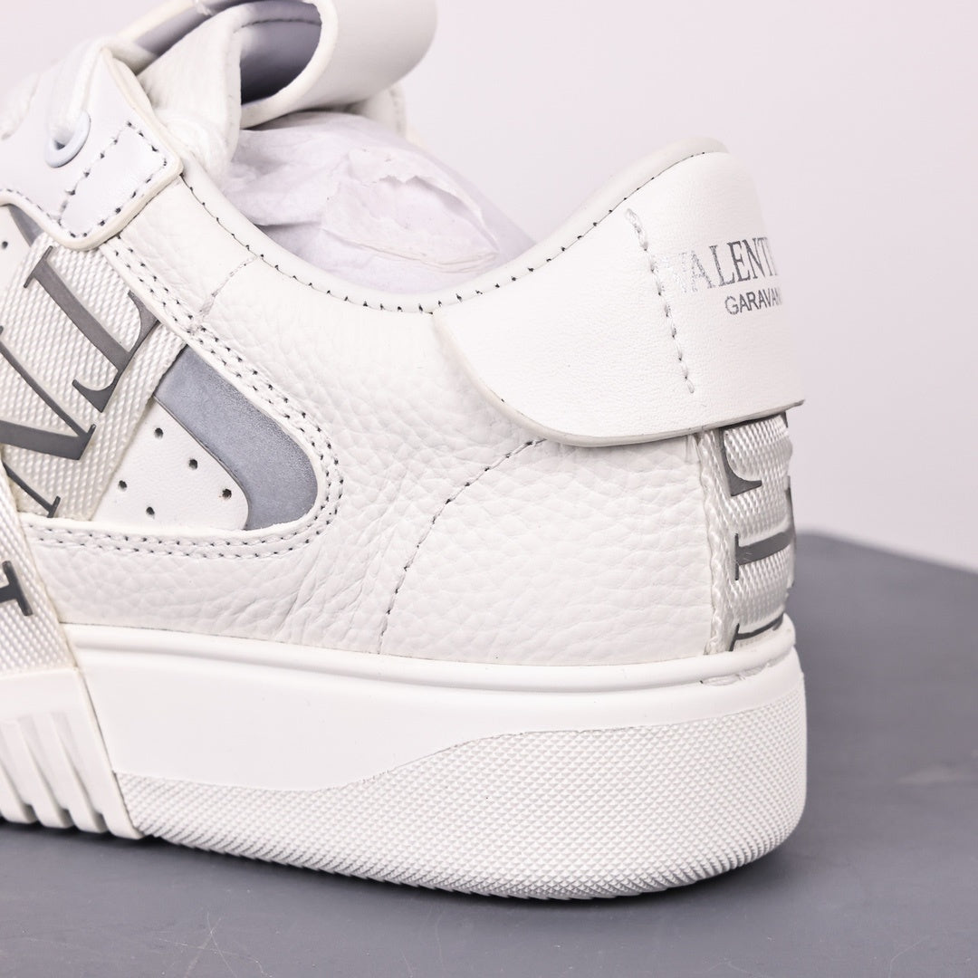 Valentino VL7n White