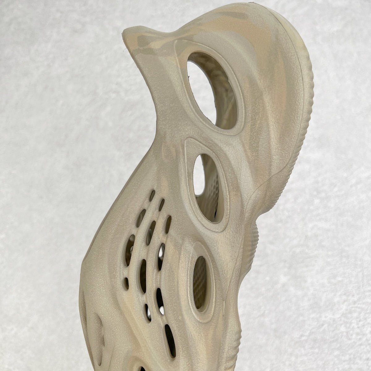 Foam Runner Stone Salt