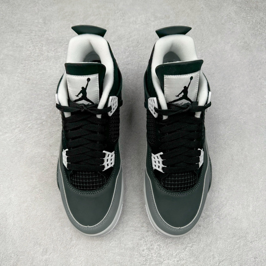 AJ4 Retro Fear
