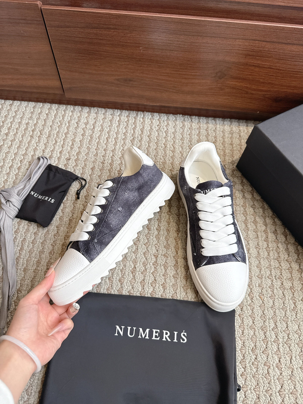 Numer Thrashed Denim