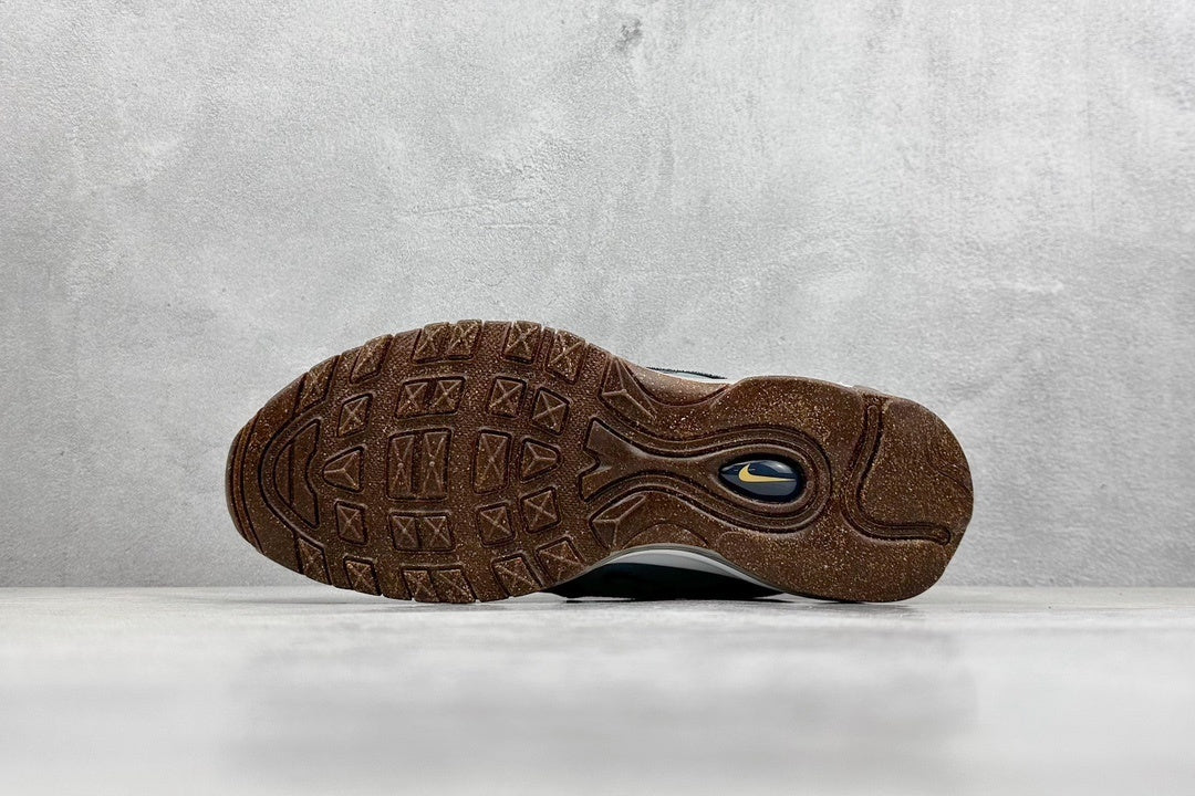 97 Cork Obsidian