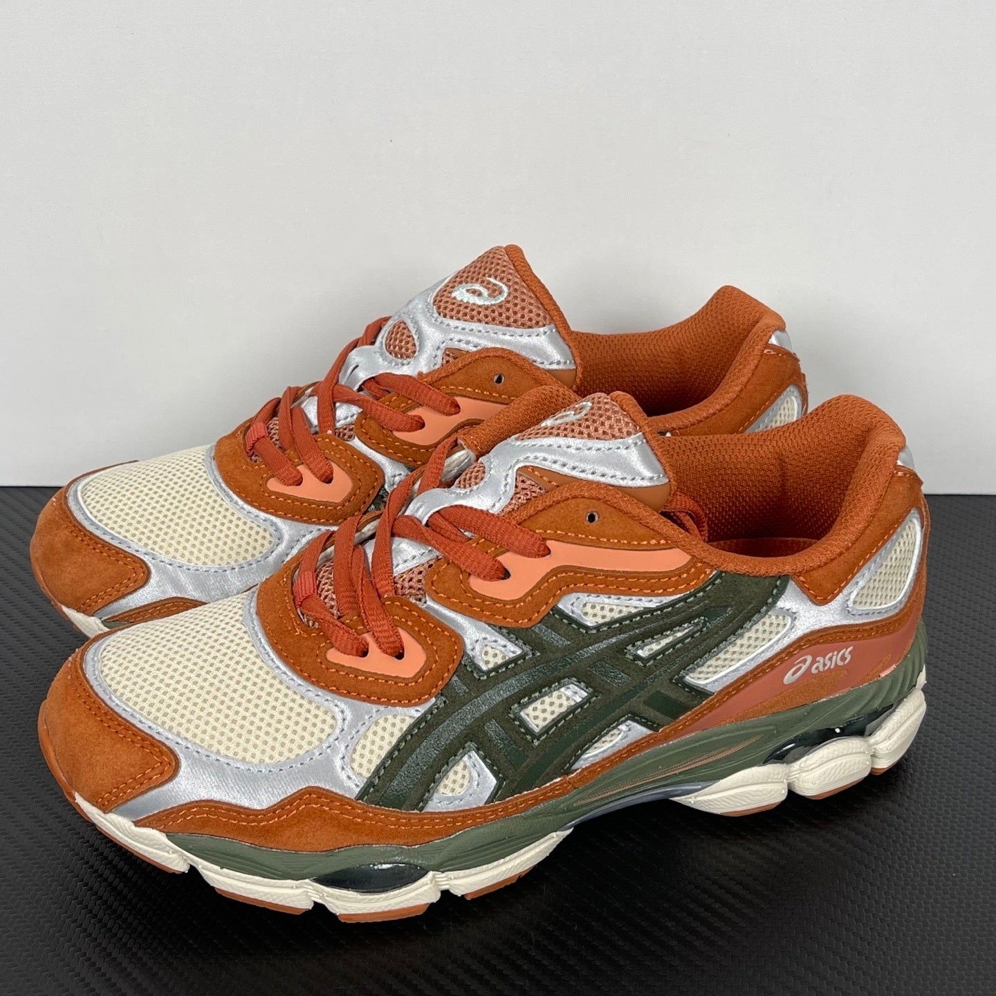 Gel Nyc Orange Land
