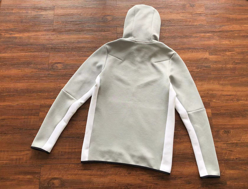 Conjunto Tech Fleece Branco e Cinza