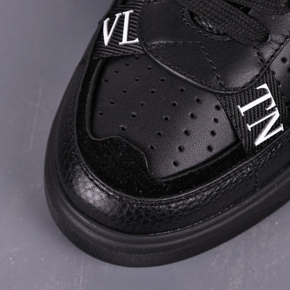 Valentino VL7n Black