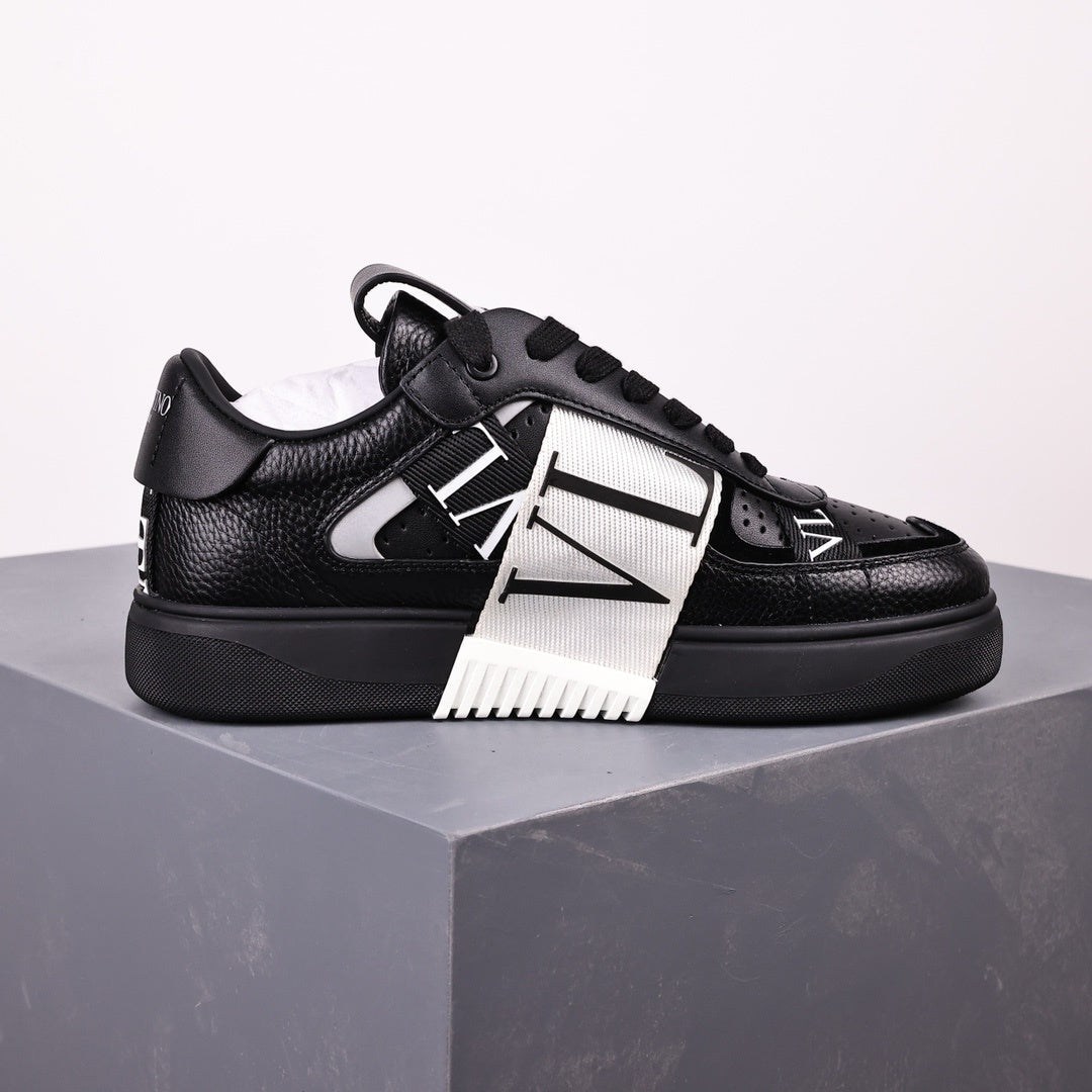 Valentino VL7n Black