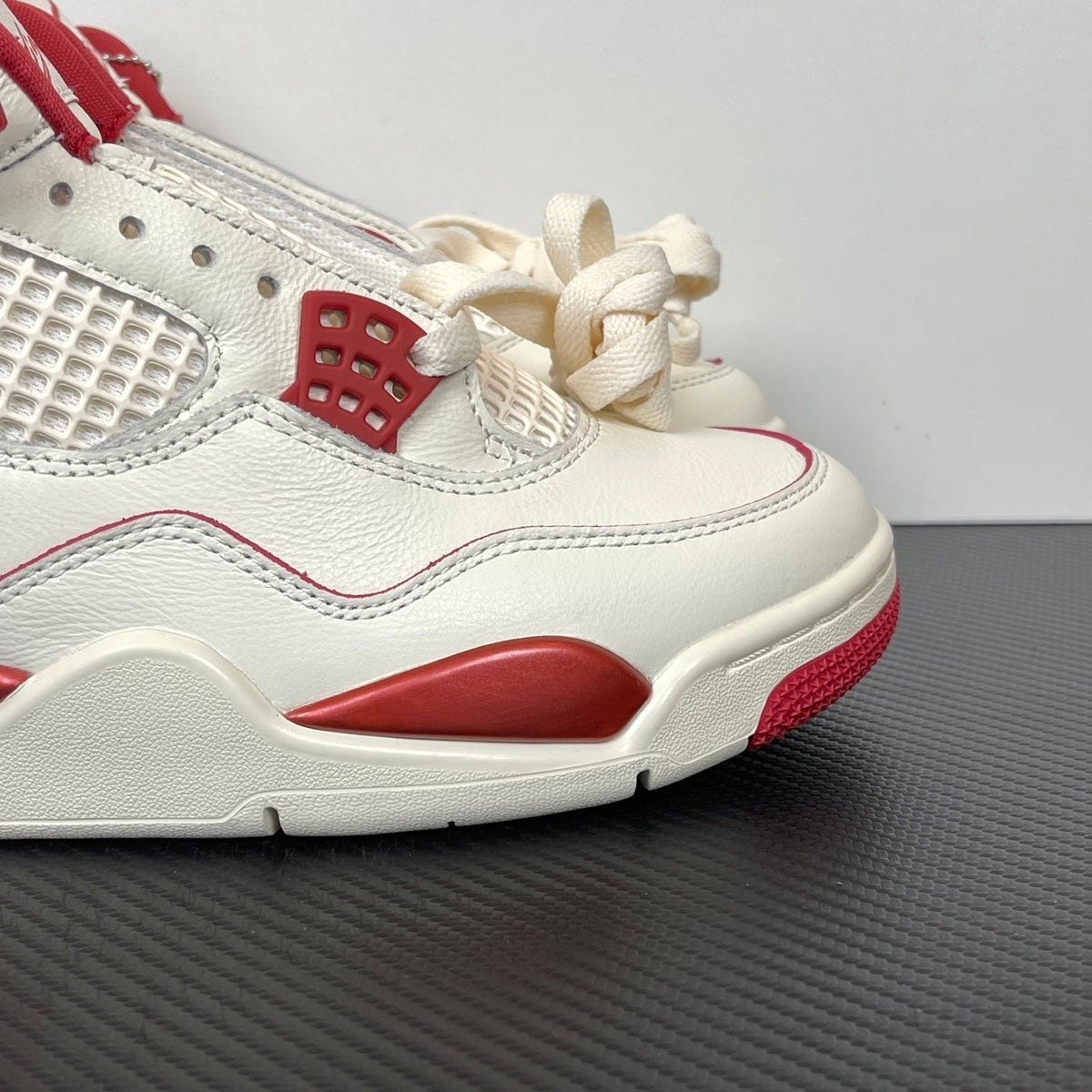 AJ4   'Valentine's Day'