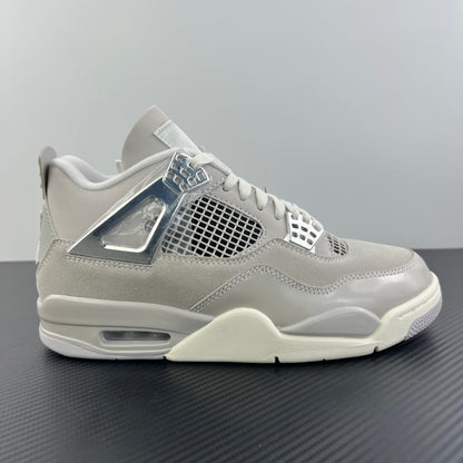 AJ4 Retro Frozen Moments