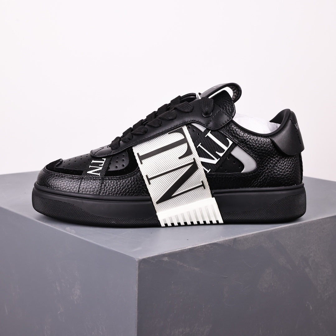 Valentino VL7n Black