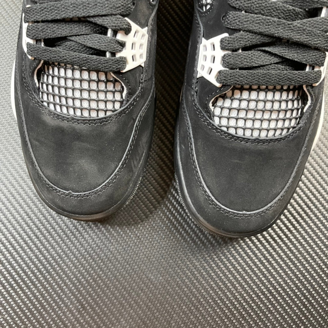 AJ4 Retro White Thunder