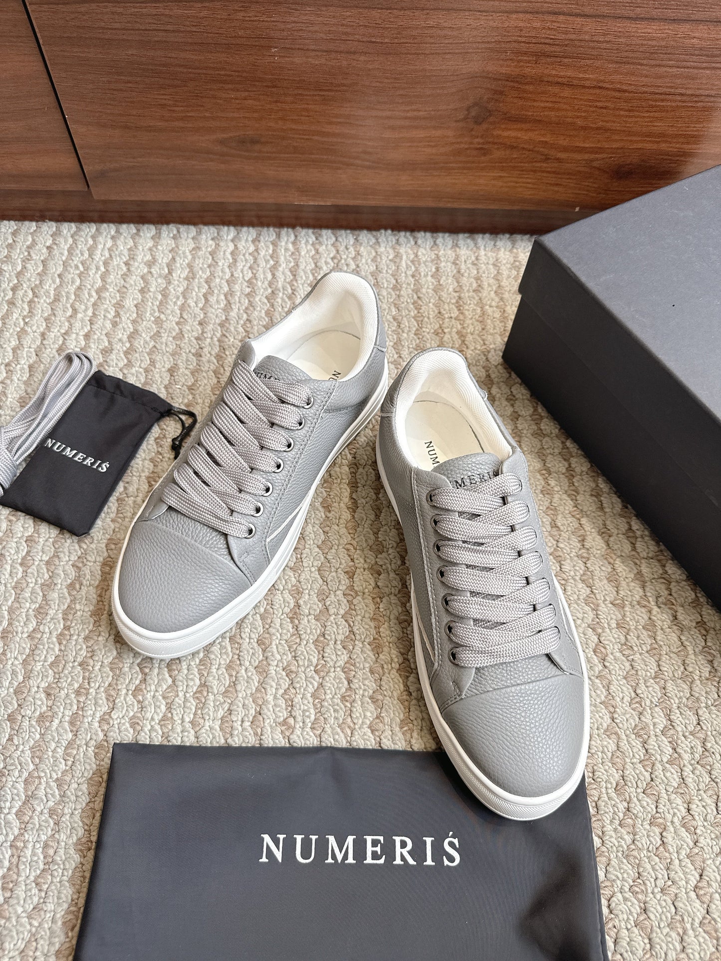 Numer Atelier - Acrylic Grey