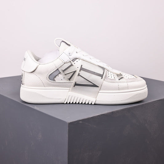 Valentino VL7n White