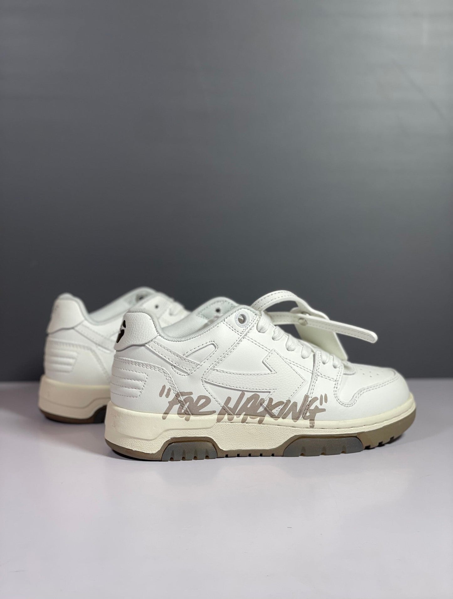 For Walking White Sole Brown