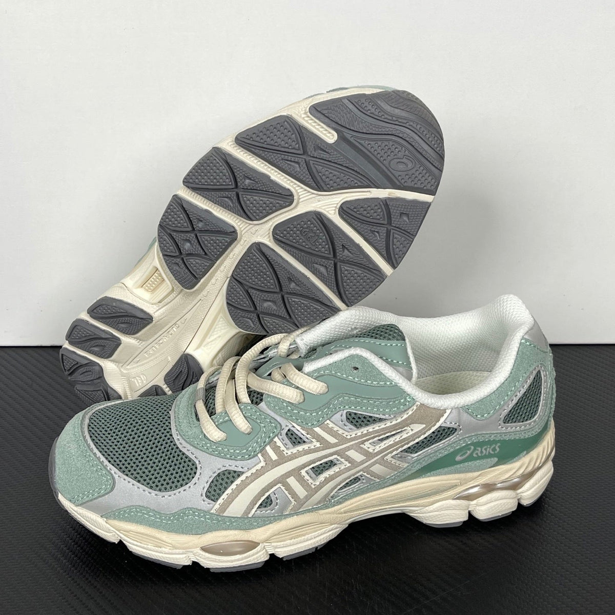 Gel Nyc White Steel Grey
