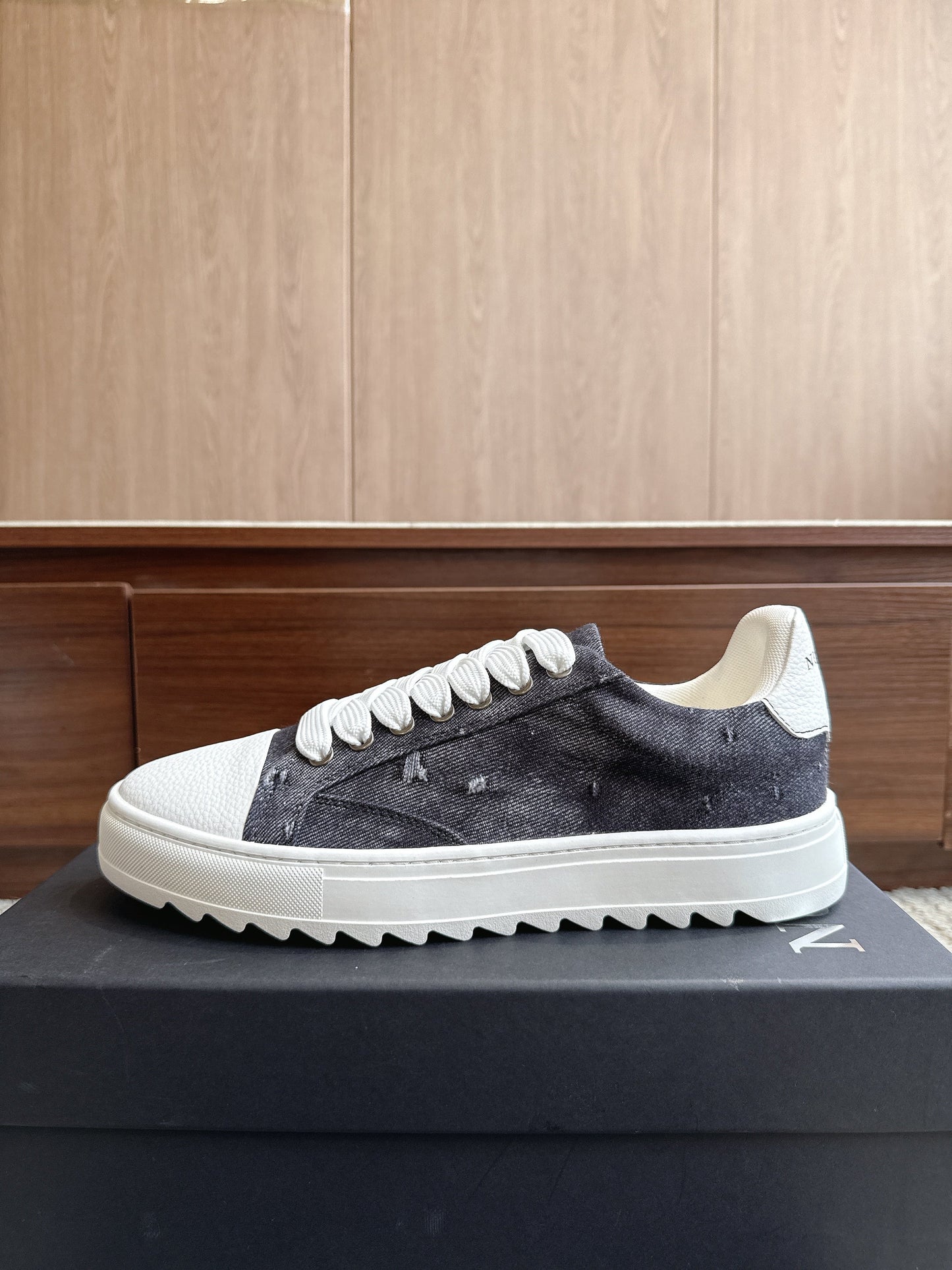 Numer Thrashed Denim