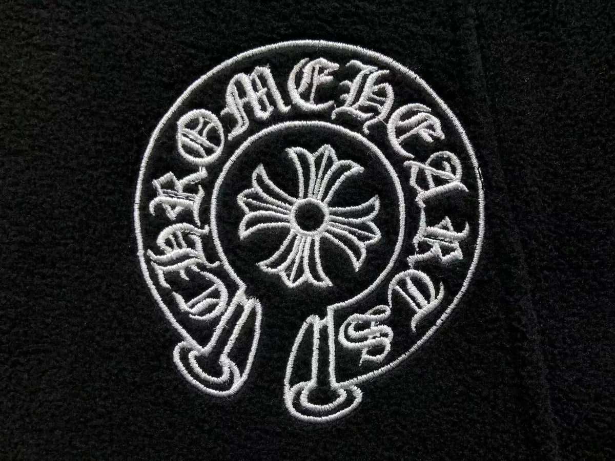 Hoodie CHR8M3 H34RT 23