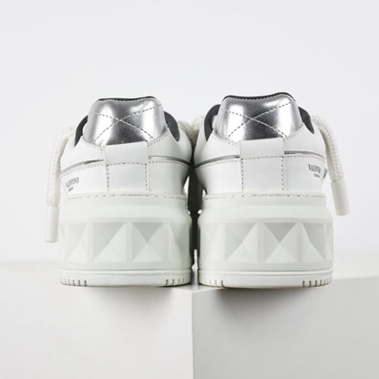 Valentino One Stud XL Black/White