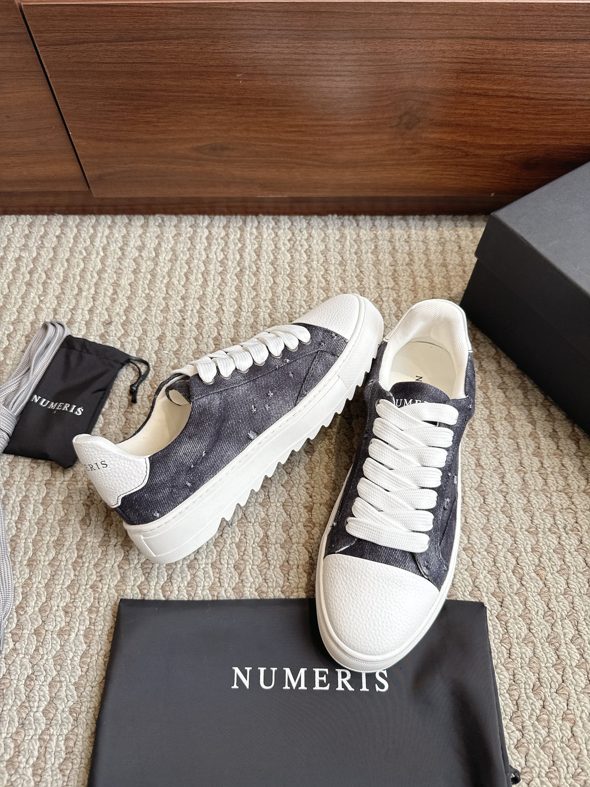 Numer Thrashed Denim