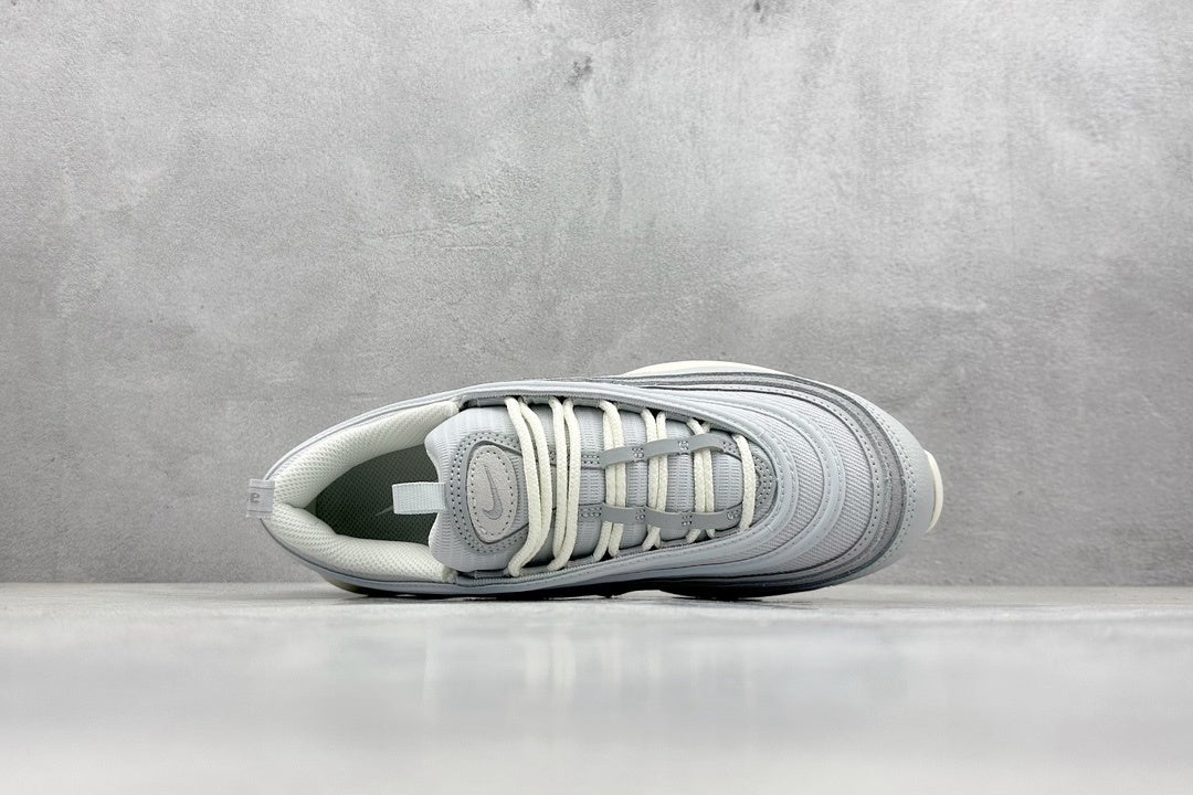 97 Pure Platinum Sail