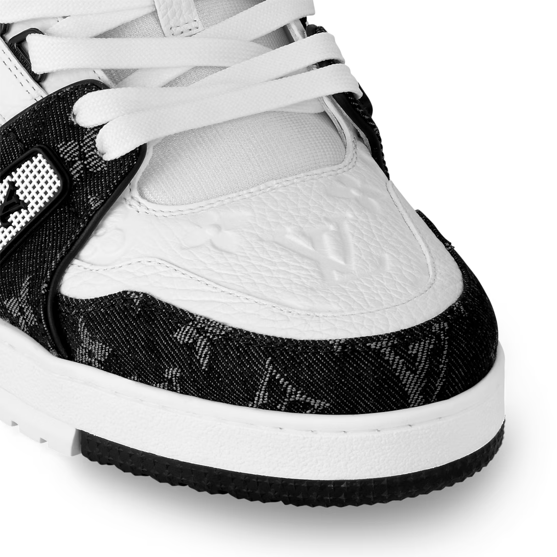 Trainer Pretas e Brancas