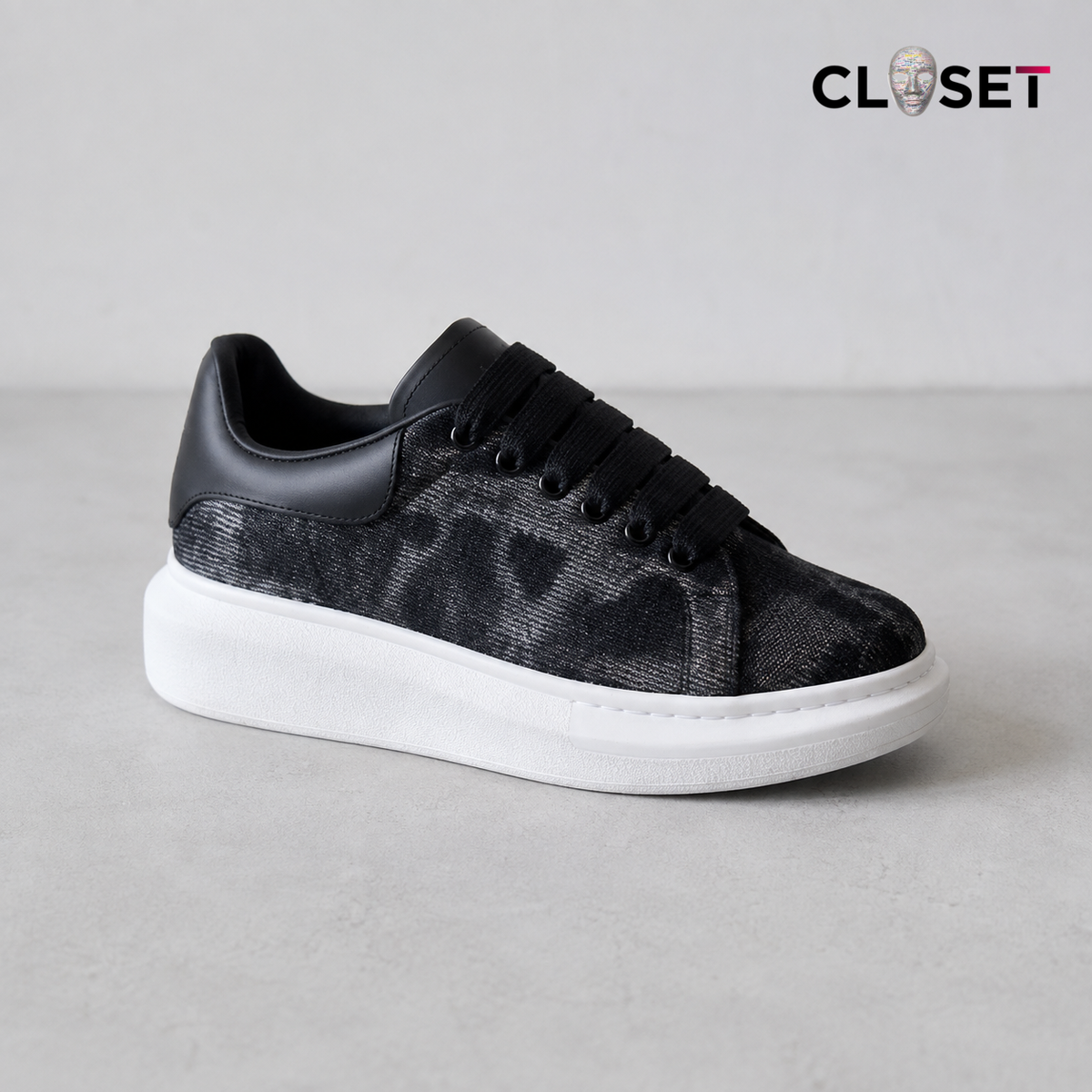 Alexander McQueen Oversized Black/White