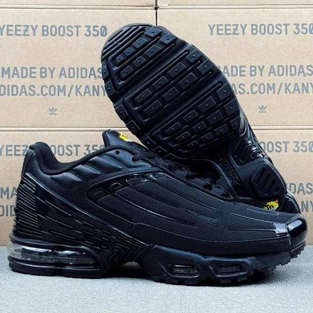 PLUS III Black
