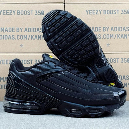 PLUS III Black
