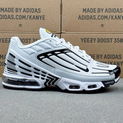 PLUS III White and Black