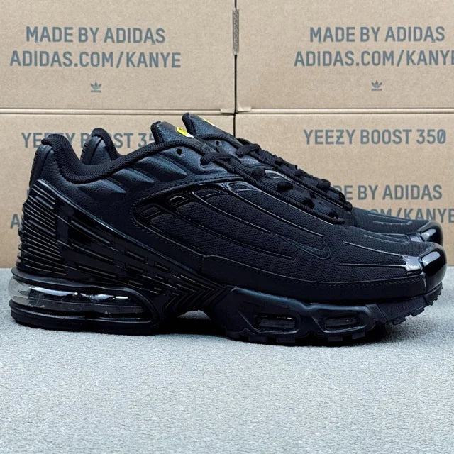 PLUS III Black