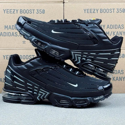 PLUS III Black